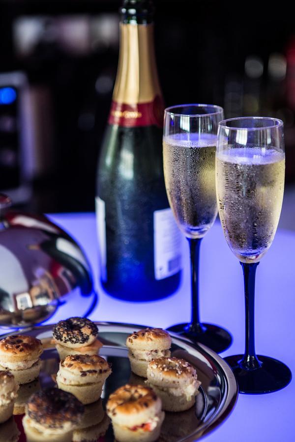 Suite Glamour & Spa Дижон Екстериор снимка